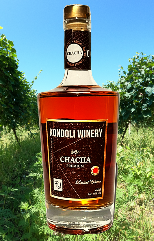 Chacha Dark, eichenholzgereifter georgischer Tresterbrand 2022, 0,5 L Flasche, 45vol%